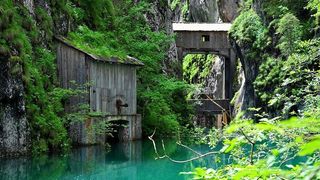 Top 8 locuri pe care să le vizitezi în România fără nicio urmă de regret