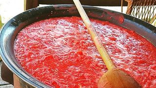 bebeluș bulion fierbinte