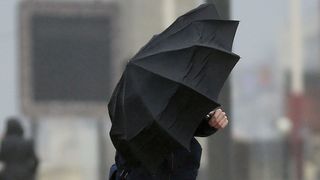 Se strică vremea de azi. ANM a emis COD galben de fenomene extreme &icirc;n 10 județe