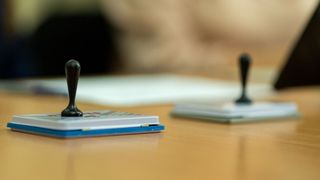 CCR discută marţi sesizarea lui Iohannis şi a Guvernului la legea prin care Parlamentul stabileşte data alegerilor parlamentare