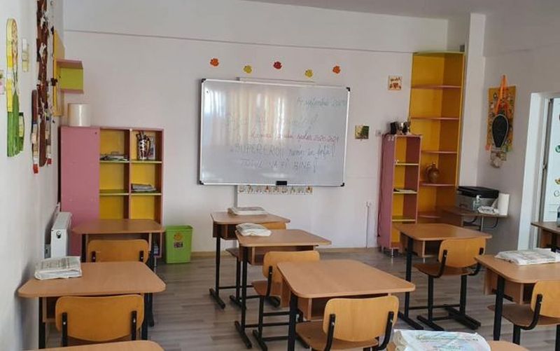 școli închise după alegeri