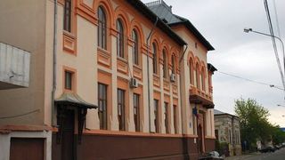 Un important liceu din Buzău se &icirc;nchide. Orele se mută online