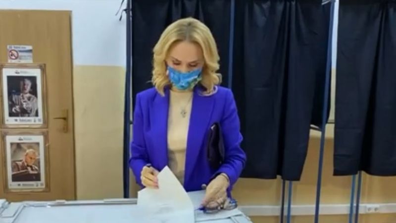 cioloș o acuză pe firea de fraudă