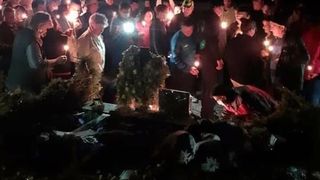 localnici la mormantul primarului deveselu