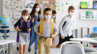 VIDEO - Masca, obligatorie în jurul școlilor. Măsura este obligatorie