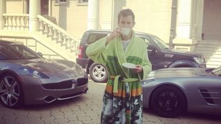 Familia lui Franco Baronu a &icirc;ncins grătarul &icirc;n curtea vilei luxoase din Timișoara FOTO