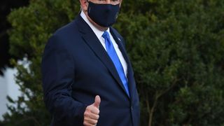 Anumiți medici sunt &icirc;ngrijoraţi că Trump ar putea fi tratat &icirc;n exces pentru că este VIP