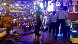 Polițiștii &icirc;n civil &icirc;i vor amenda pe cetățenii care nu respectă regulile &icirc;mpotriva COVID-19