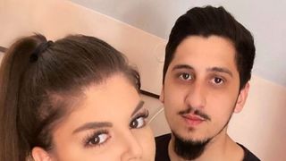 Fata lui Aurelian Preda a mers p&acirc;nă la urmă la morm&acirc;ntul tatălui cu iubitul c&acirc;ntăreț! Anamaria Rosa și Marinică de la Foișor formează un cuplu FOTO