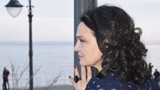 O cântăreață celebră din România e dispusă să încerce și altceva în lipsa spectacolelor: ”Am carnet de tractor rutierist, dar aș prefera să fiu șoferul cuiva”