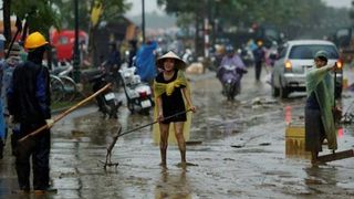 Dezastru în Vietnam. Cel puţin 17 oameni au murit în inundaţiile provocate de o furtună tropicală