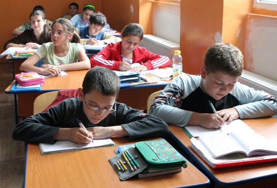Şcoli închise din cauza COVID-19