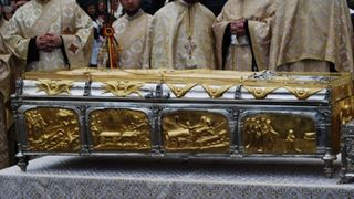 Pelerinajul de la Iași: Marcel Vela a spus că a fost o decizie luată de medicii epidemiologi. Pelerinii au avut acces la racla Sfintei Parascheva, deoarece situația era în punctul de a deveni conflictuală