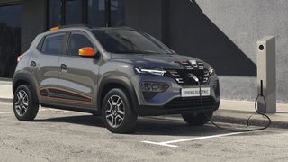VIDEO - Dacia electrică, lansată la Paris. Este un SUV de patru locuri