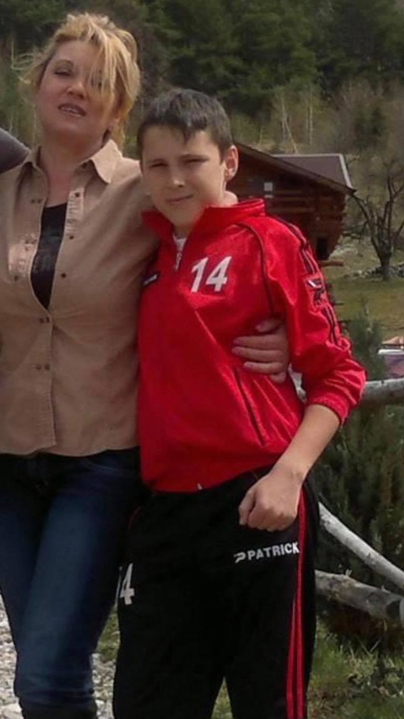 alex zănoagă în adolescență