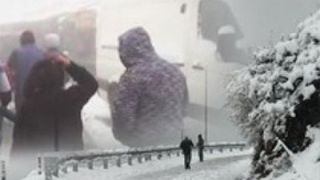 VIDEO - Iarna a venit deja la munte. Zăpadă și drumuri închise