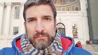 Actorul Silviu Biriș face mișto de cei care poartă mască: ”Virusul intră și prin alte orificii..La Constanța au acostat deja două vapoare pline cu supozitoare!”