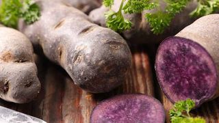 VIDEO - Cartoful mov, sănătate curată. Specialist: Consumați mai des!