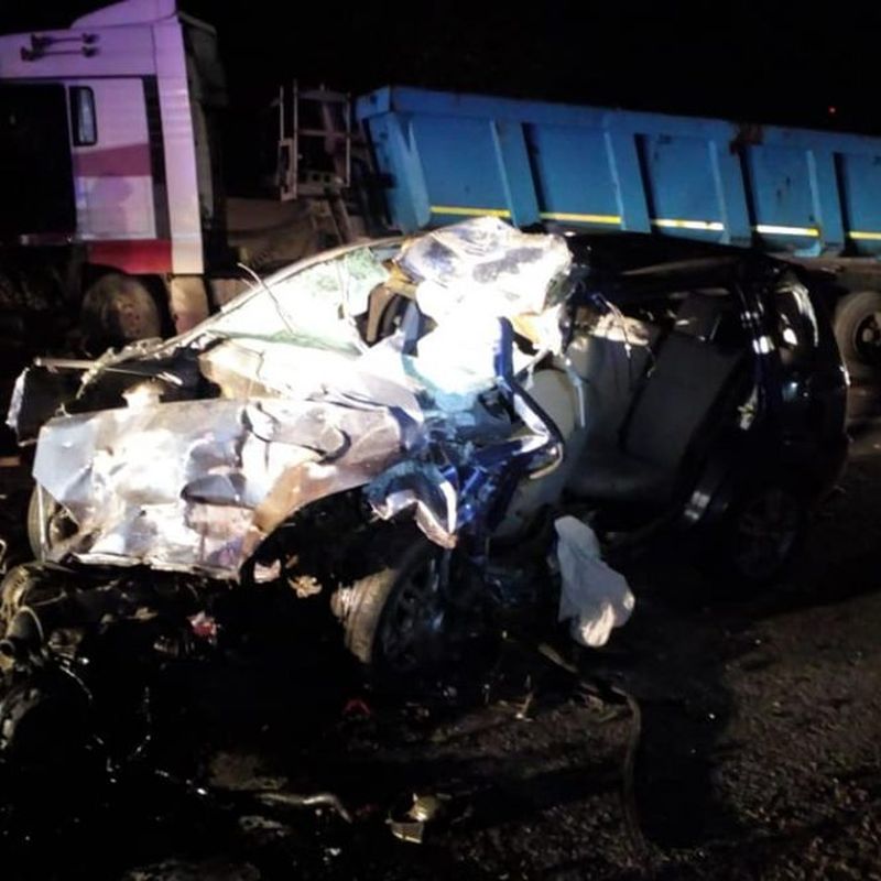 Accident tragic în Vaslui! Un tânăr a murit, după ce a intrat cu 180 km/h întru-un camion