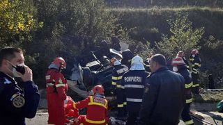 Județul Alba: Accident grav pe Autostrada Sibiu-Orăștie. 13 persoane au fost rănite și una singură a murit