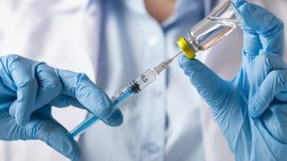 Sondaj: Românii se tem de vaccinul anti-COVID. Printre ultimii din lume dispuși să se vaccineze