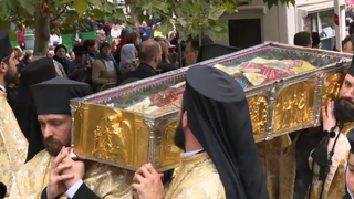 Culoare speciale de acces pentru participanţii la pelerinajul organizat de sărbătoarea Sf&acirc;ntul Dimitrie cel Nou la Catedrala din Dealul Mitropoliei