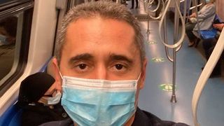 Actorul Gabriel Fătu s-a dezlănțuit: ”Mergem pe stradă cu botniță, să nu mușcăm, așa cum AR TREBUI, din acest guvern incompetent!”