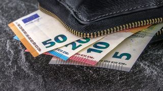 Curs valutar BNR, azi 27 octombrie.  Piața valutară, volatilă, pe fondul crizei sanitare din Europa