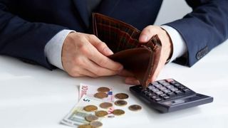 Veste proastă: Ce categorie de rom&acirc;ni nu vor mai primi bani luna aceasta