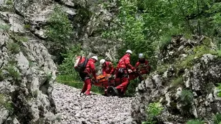 Un tânăr din Brașov a fost găsit mort într-o prăpastie, după un zbor cu parapanta