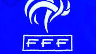 Franța suspendă competiţiile fotbalistice de amatori şi Cupa Franţei