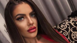 Roxana Buzoiu de la „Puterea Dragostei” a răbufnit: „Vă merge doar cu paparudele astea moarte de foame!”