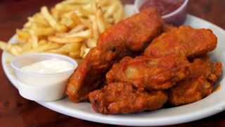 A mâncat doar aripioare de pui şi cartofi prăjiţi timp de 15 ani. Cum a ajuns să arate acum tânăra, la 19 ani