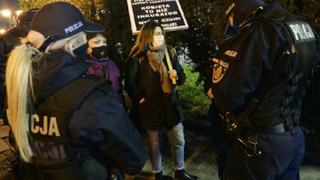 Arestări și mai mulți răniți la o manifestaţie violentă &icirc;n Slovenia &icirc;mpotriva izolării