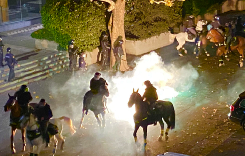 Arestări și mai mulți răniți la o manifestaţie violentă în Slovenia împotriva izolării