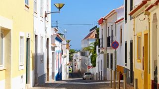 Portugalia intră &icirc;n stare de urgență. C&acirc;te decese a raportat &icirc;n ultimele 24 de ore