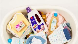 crucea roșie cădița bebelușului