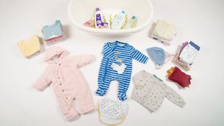 crucea roșie cădița bebelușului