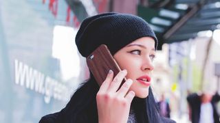 telefonul mobil infectează cu covid