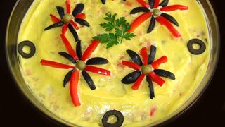 Salata boeuf rețeta clasică. Ingredientul care îi dă toată savoarea. Tu îl știi?