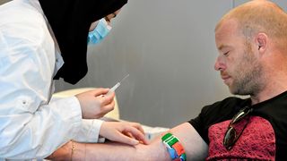 VIDEO - Donatorii de plasmă pot salva viețile bolnavilor de COVID