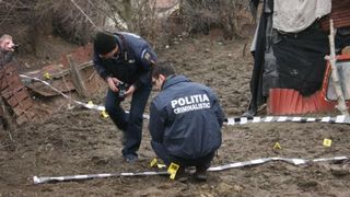 VIDEO - Crimă &icirc;nfiorătoare. Femeie ucisă și incendiată