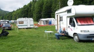 5 locații din România unde să mergi cu rulota fără griji și fără risc să te îmbolnăvești de coronavirus