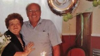 Cazul șocant al celor doi soți morți de coronavirus. Și-a îmbrățișat soția, apoi a murit