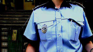 Sfârșit cumplit pentru o polițistă. A murit în curtea casei sale