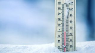 VIDEO| Ceață și zăpadă în România. Două săptămâni cu frig năprasnic