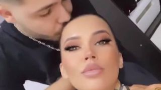 Andra Volos de la &bdquo;Puterea Dragostei&rdquo; și-a făcut iubit?! Bruneta a fost sărutată de un celebru manelist