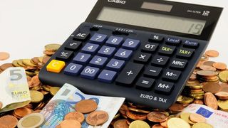 Curs valutar, azi, 24 noiembrie 2020. Noul curs al banilor le va da bătăi de cap românilor