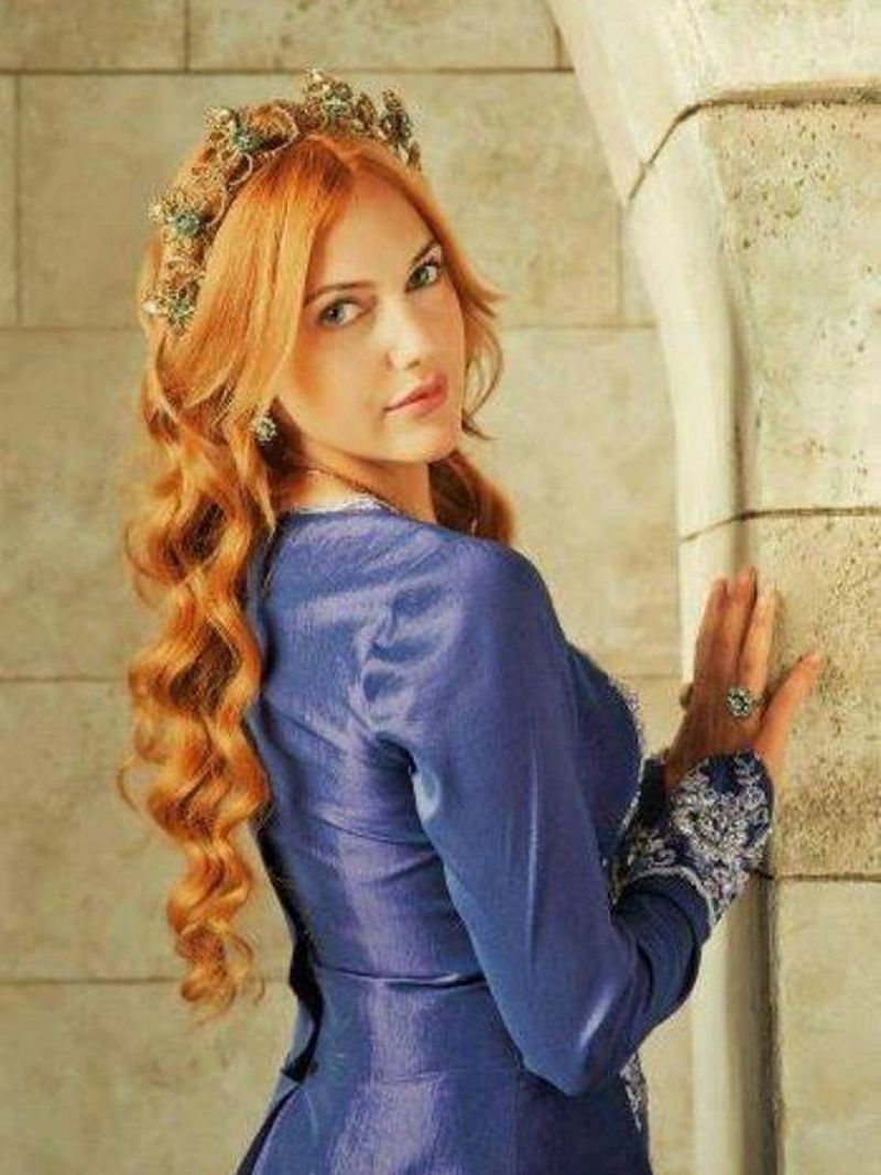 Care sunt cele mai bine cotate actrițe din Turcia