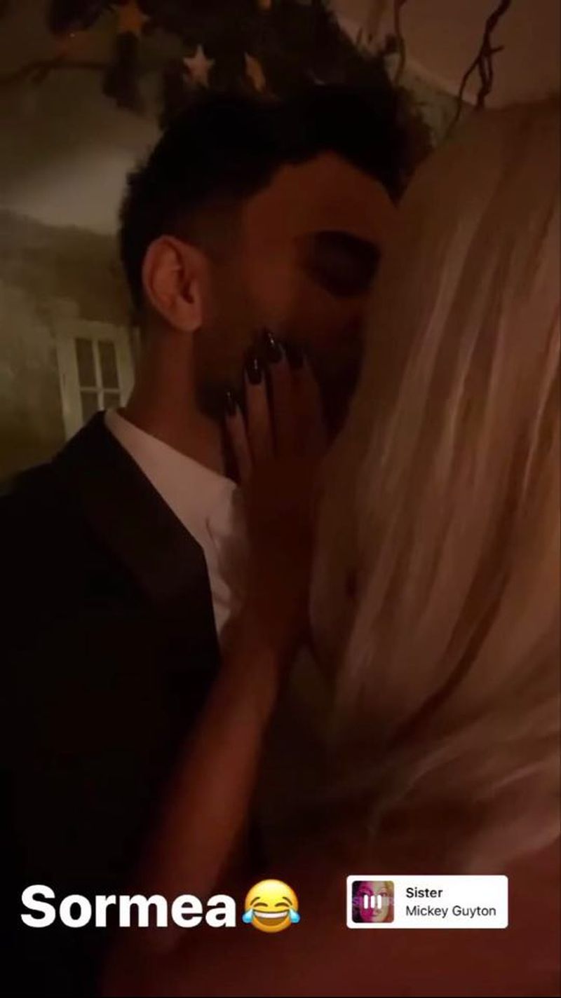 jador sărut cu blonda